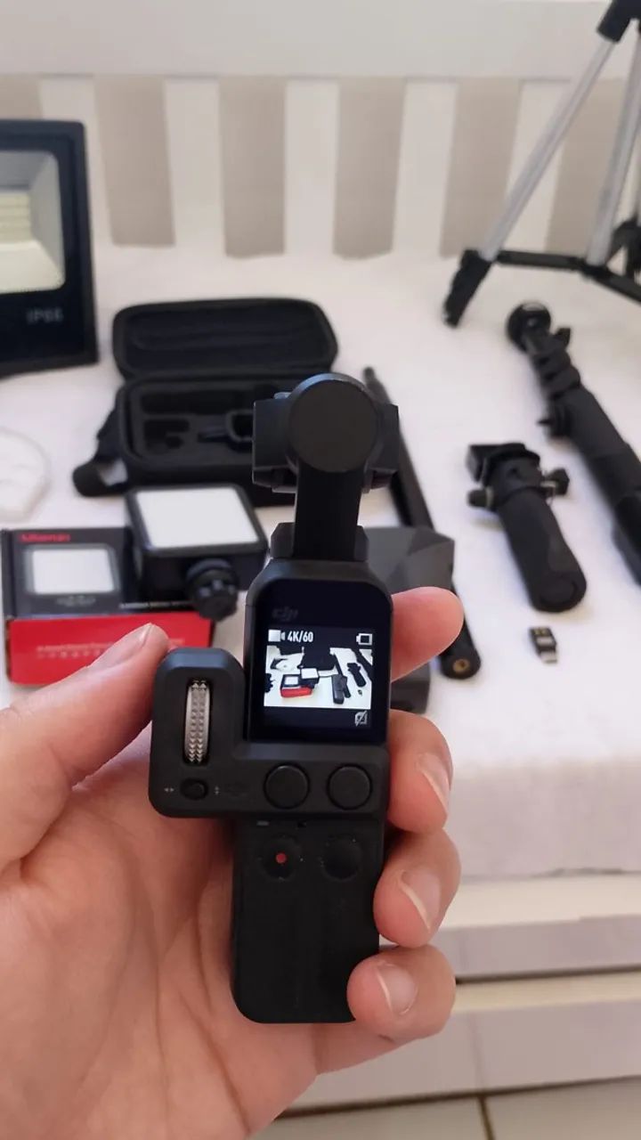 Osmo Pocket com muitos acessórios