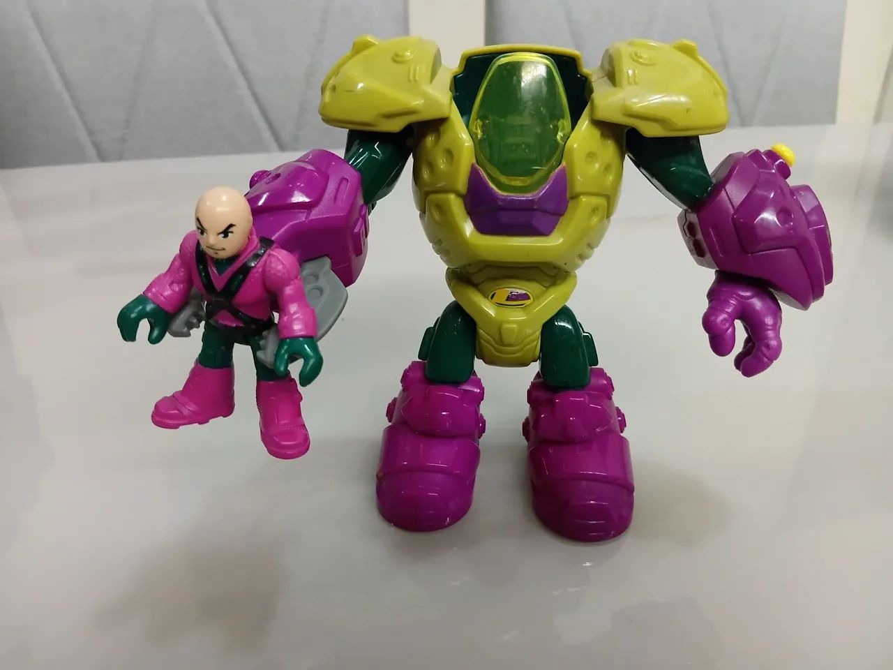Robo lex luthor imaginext com boneco