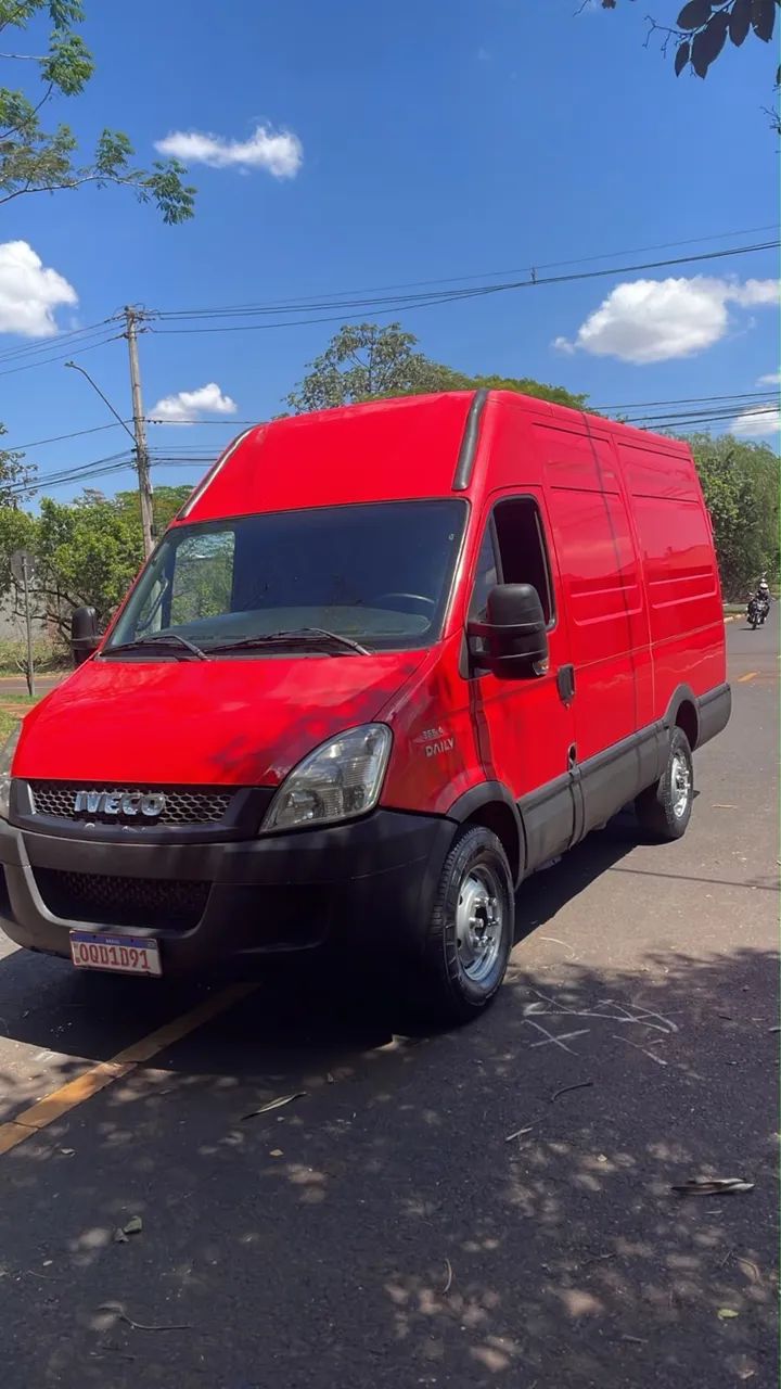 Iveco Daily Gran Furgone 35s14 3.0 16V Turbo Diesel Mec. E5 2013 2013