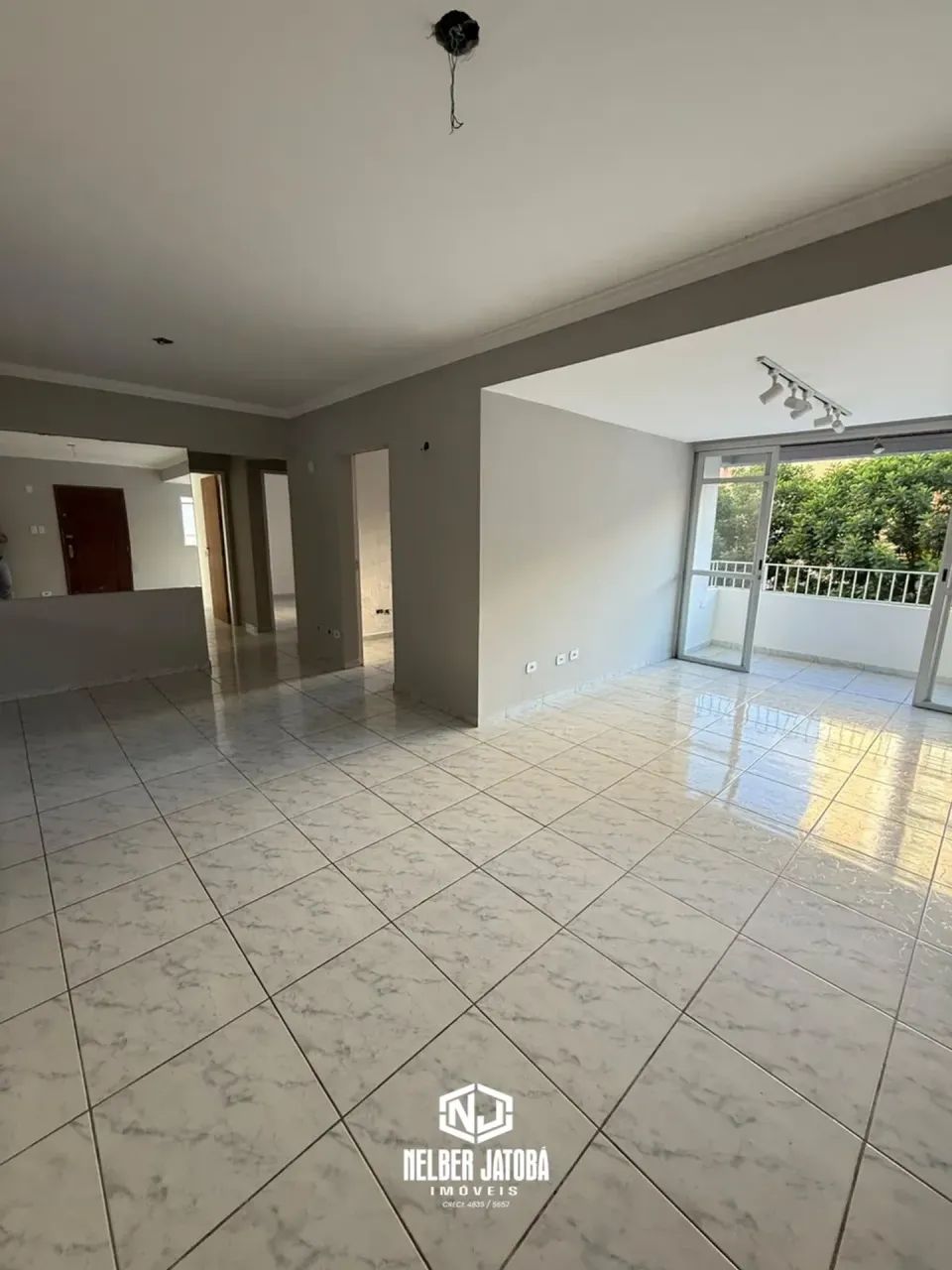 Venda e Aluguel | 118m² | 3 Quartos (1 Suíte)  | Ponta Verde
