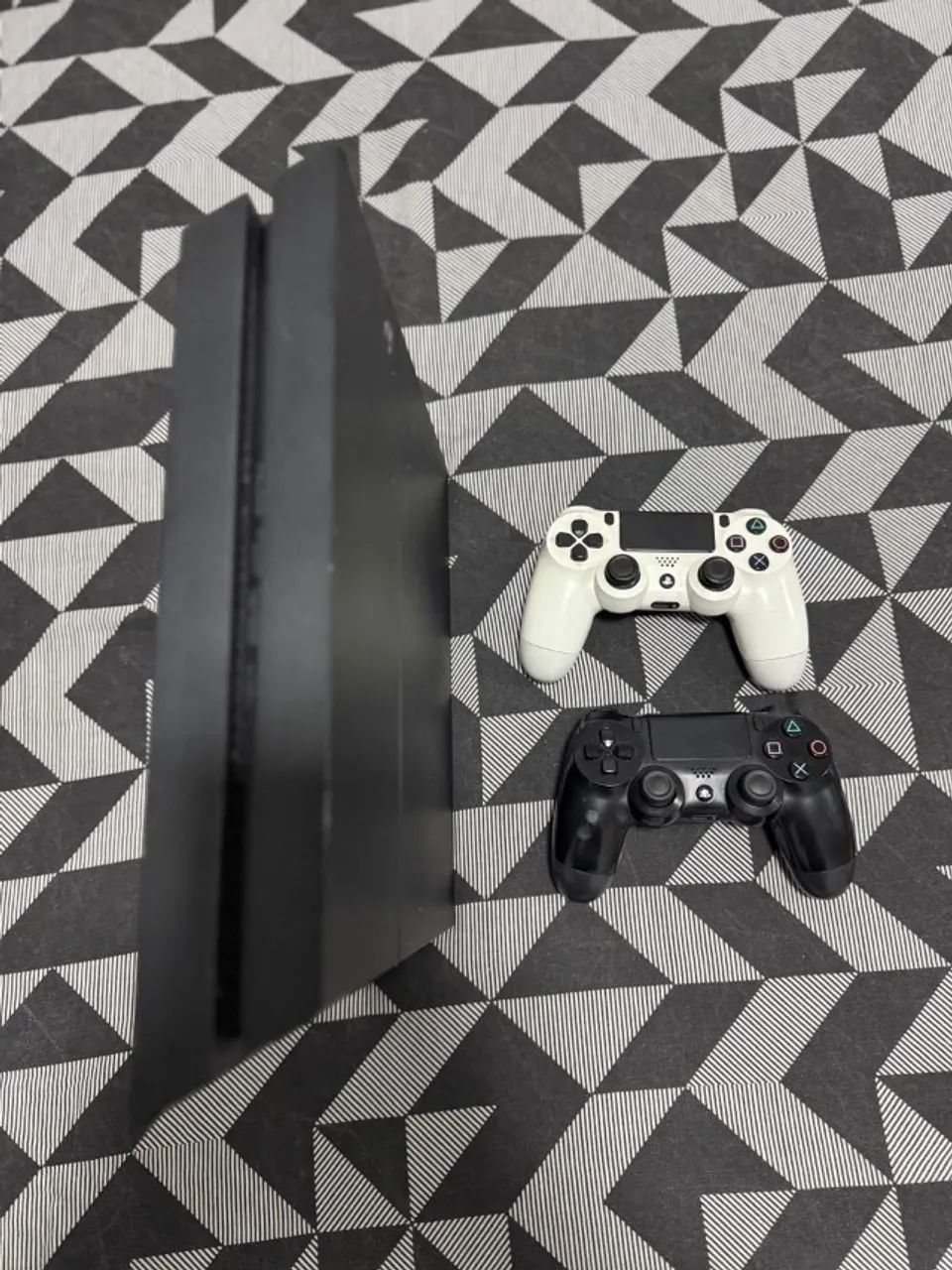 PS4 Fat 500GB + 2 Controles DualShock 4 Original e Branco - Foto 3