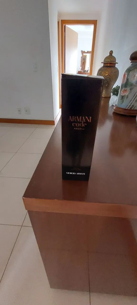 Perfume George armani. Armani Code Absolut