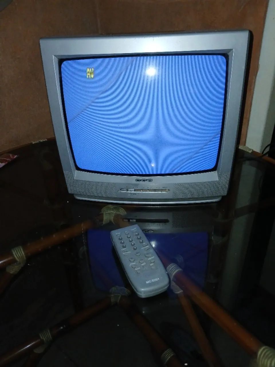 Televisão CCE funcionando 