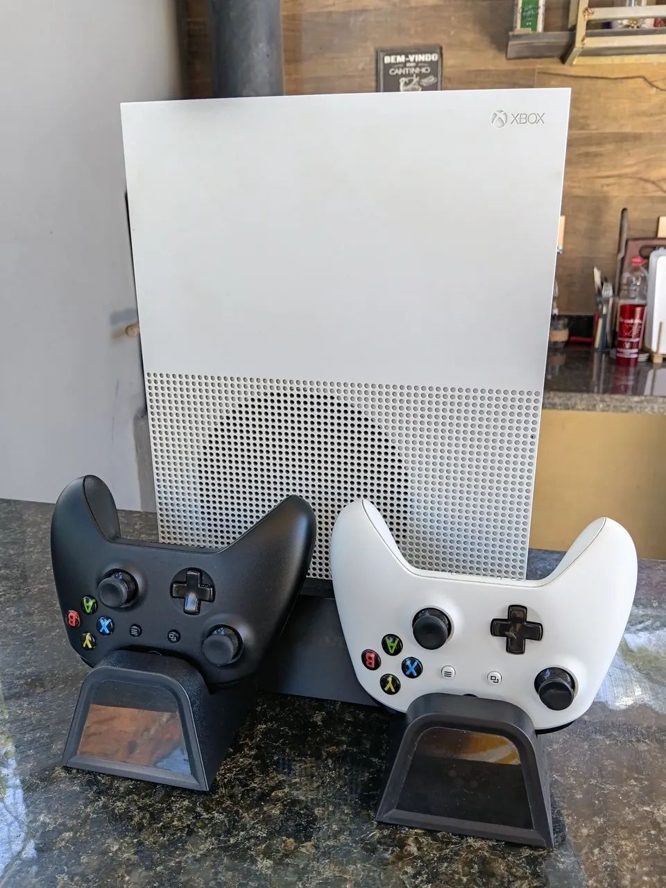 XBOX ONE S 1TB