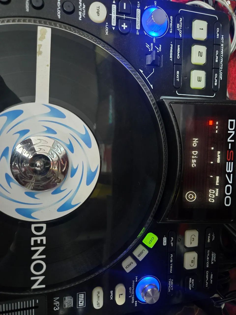 VENDE-SE PAR DE CDJ DENON MODELO 3700 - Equipamentos e Acessórios