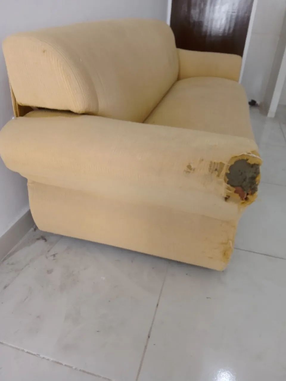 Sofá Excelente Qualidade Super Resistente e Confortável!456503394912839683