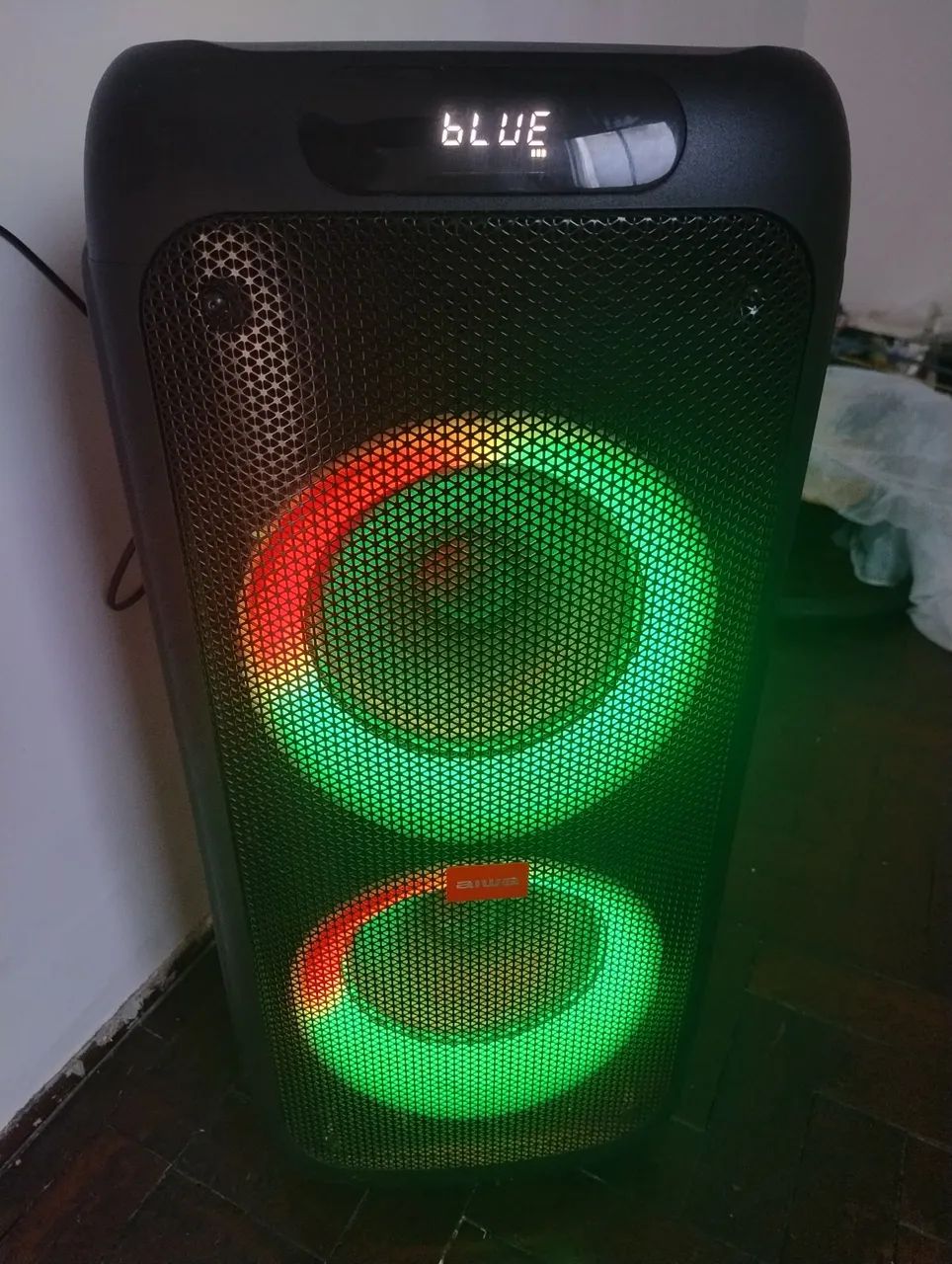 Caixa Aiwa amplificada BP O1
