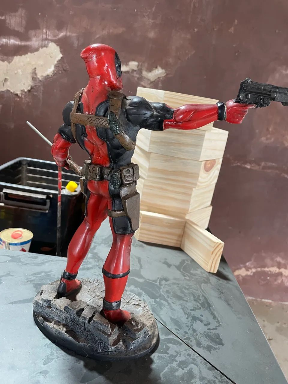 Estátua mais busto do deadpool