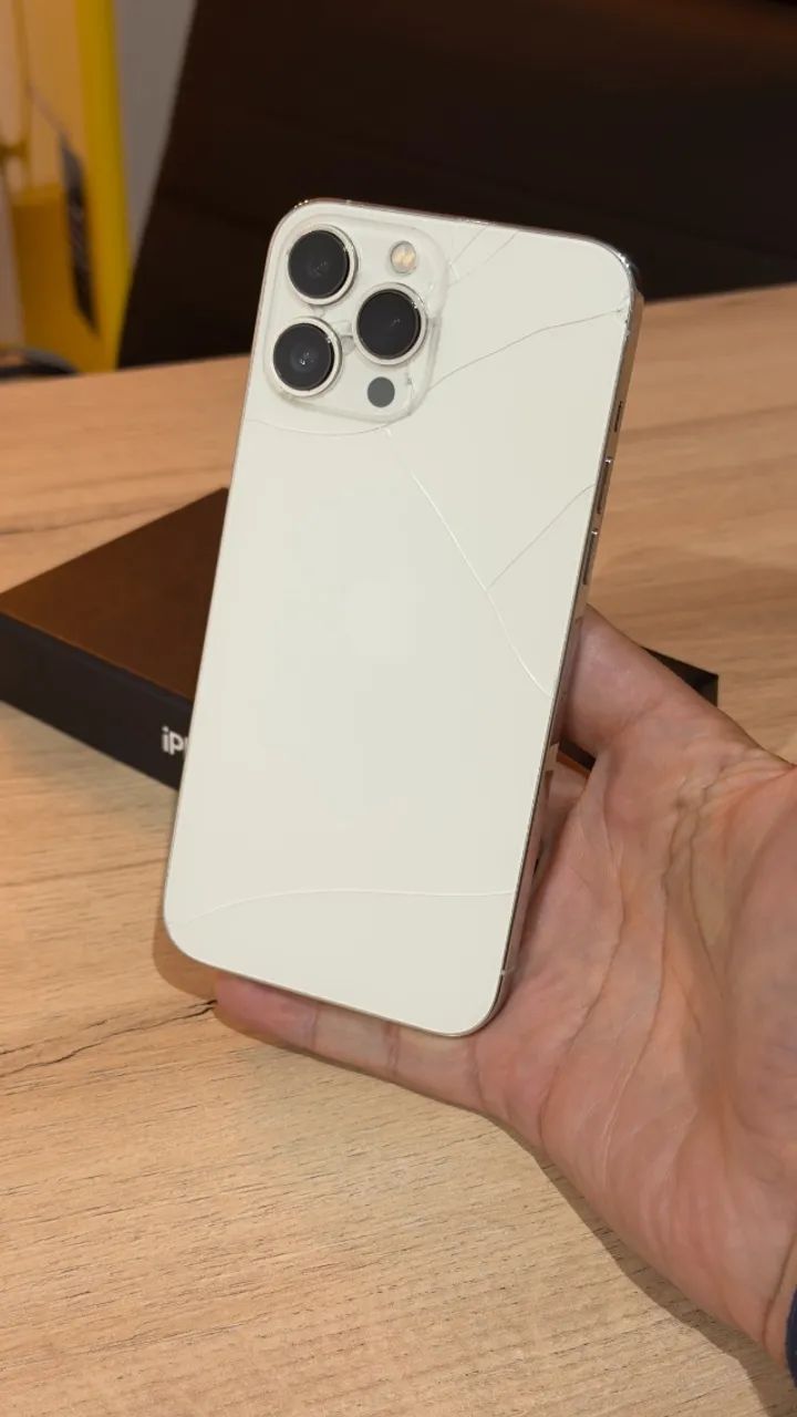iPhone 13 Pro Max 128GB Silver - Preço promocional! Loja física