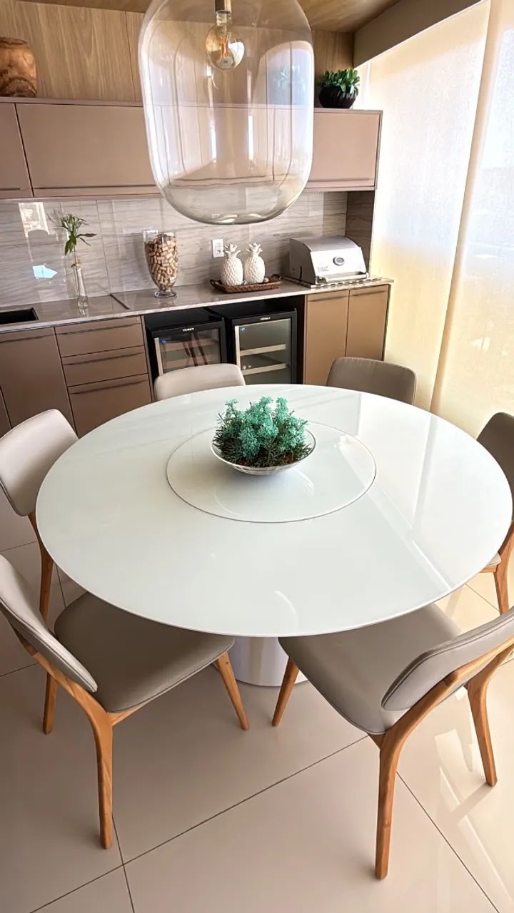 Mesa de jantar redonda, com centro giratório - Foto 2