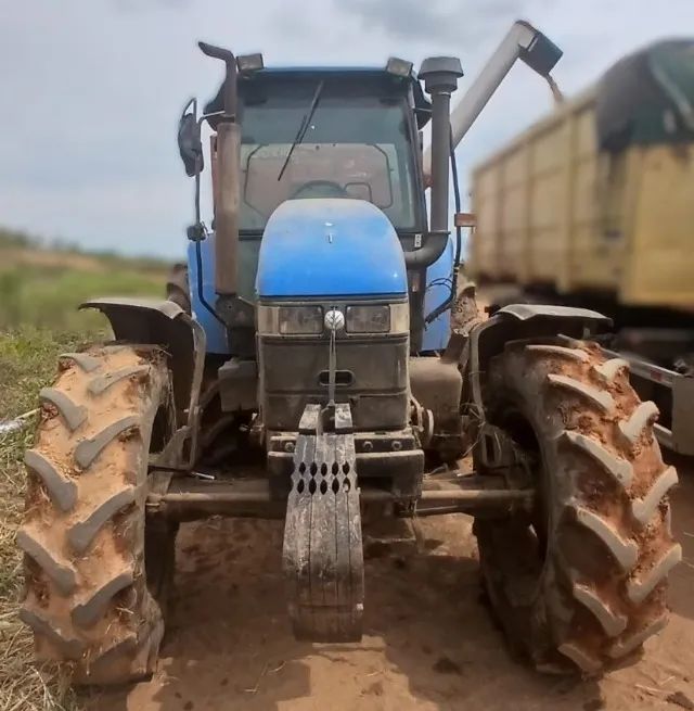 Trator New Holland TS6020 - Foto 2
