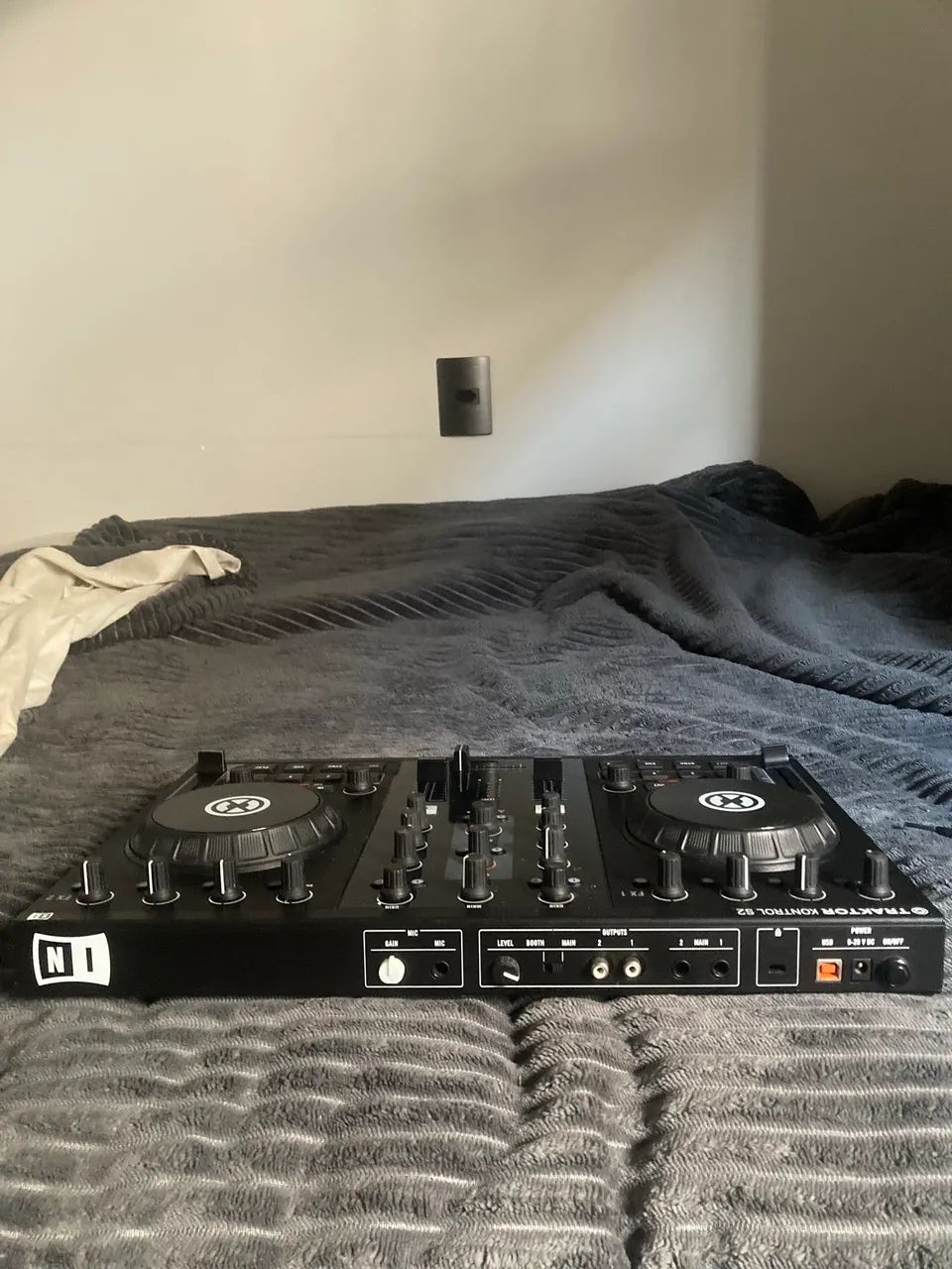 Controladora DJ Traktor S2 - Foto 2