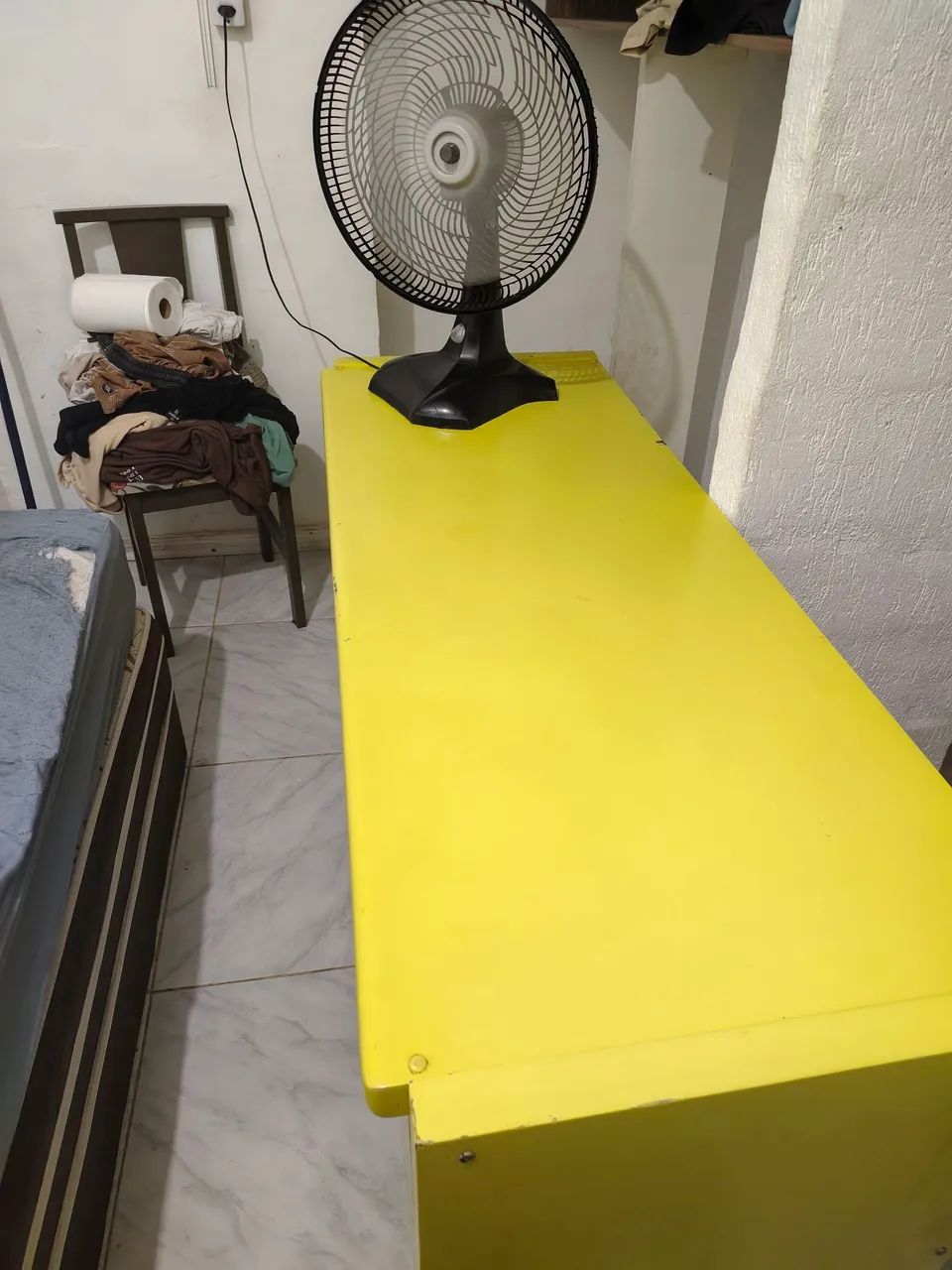 Escrivaninha em madeira maciça  - Foto 3