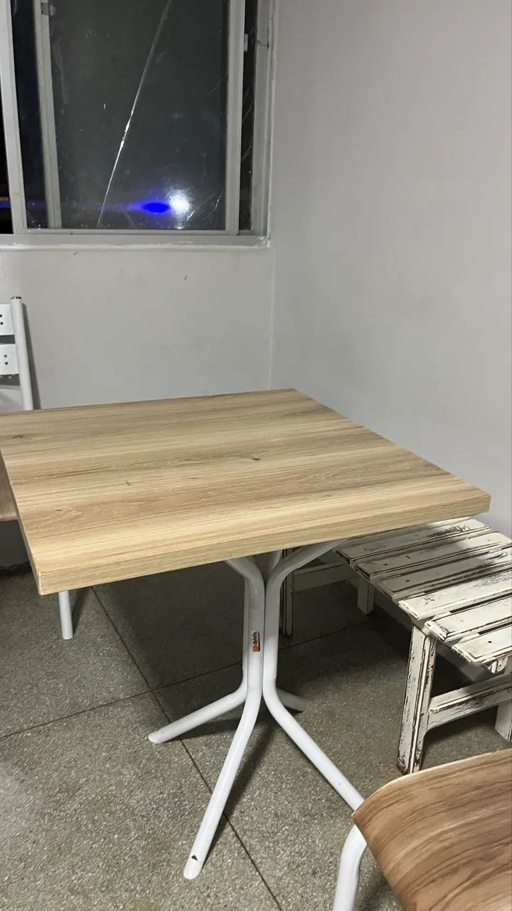 Mesa Quadrada 