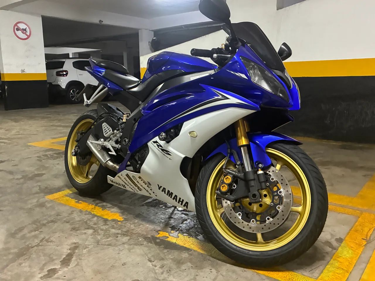 Yamaha R6 - Foto 2