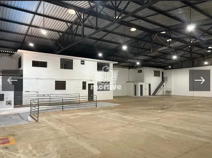 Galpão de 812m² no Olhos Dágua