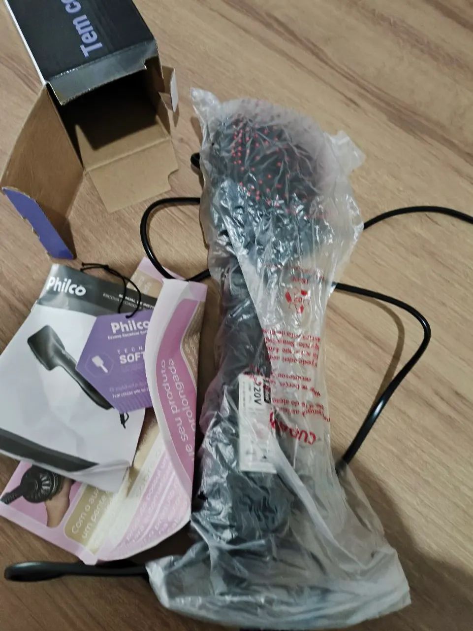 Escova alisadora prática NOVA  - Foto 3