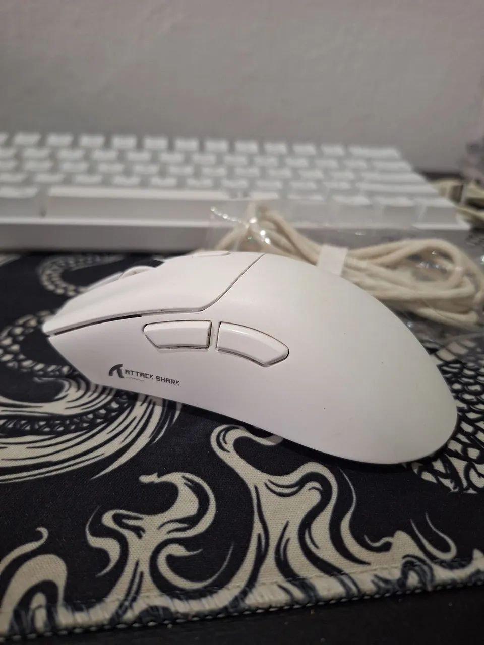 Mouse Gamer Attack Shark R1 Branco 2.4G + Cabo USB - Foto 5