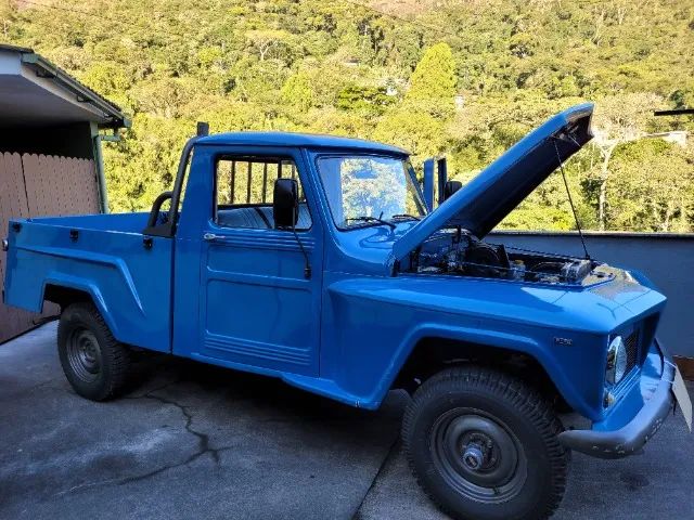 Ford F-75 4X4 2.3 1980