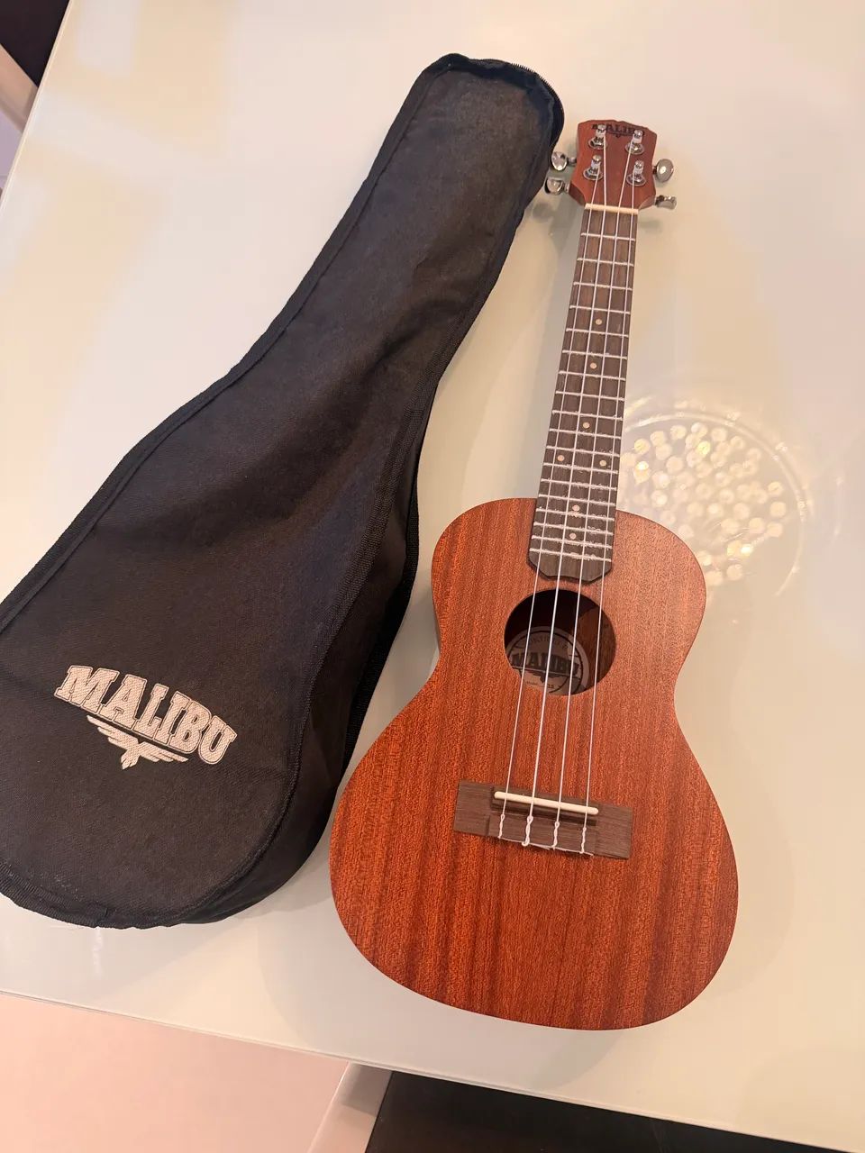 Ukulele Malibu  - Foto 4