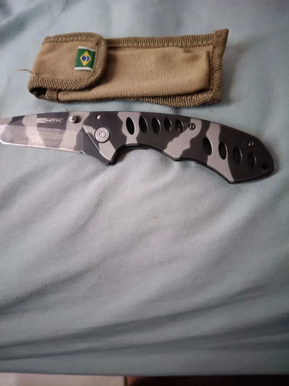 Canivete NTK camuflado lindão lâmina turca acompanha bainha