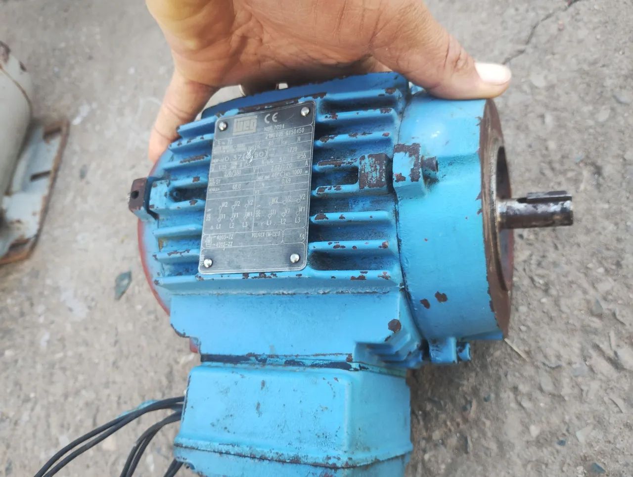 Motor elétrico Weg trifásico funcionando perfeitamente  - Foto 2