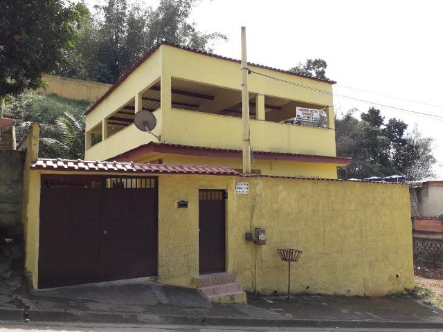 Casa com terraço em Duque de Caxias