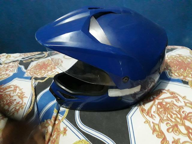 Capacete moto cross completo , pra vender logo