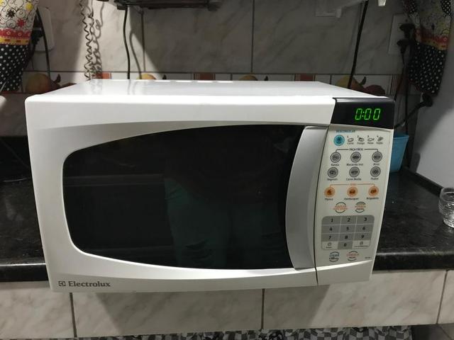 Lindo Microondass Electrolux 23 litros