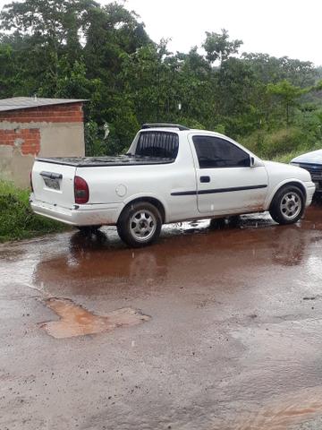 Vendo ou troco pickup corsa 97 com débitos e um chevette 92 com debito