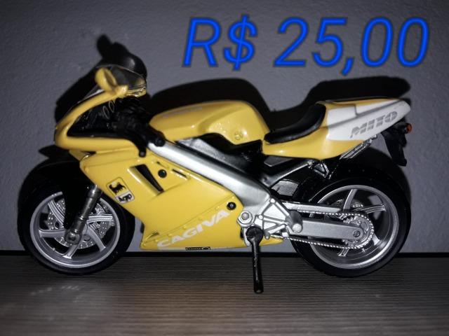 Miniatura de Moto. Escala 1:18. Modelos Diversos - Foto 2