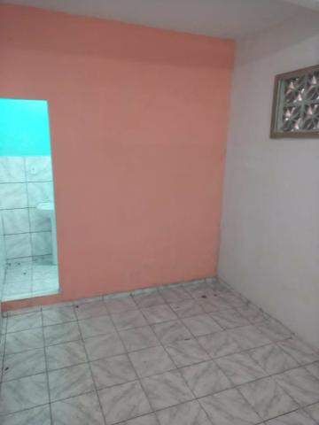 Alugo Casa