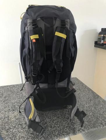 Mochila Quechua 70L - Foto 4