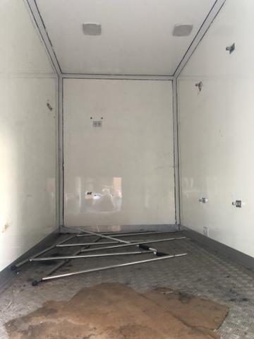 Bau loja de roupas itinerante - Foto 2