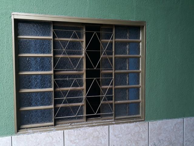 Janelas gravia com vidro