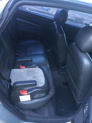 Focus Sedan - 2004/2005 - Foto 3
