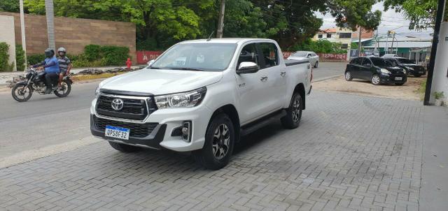 IPVA 2020 GRATIS!! Hilux 2019 SR Automática 4x4 Diesel Único dono com KIT SRX