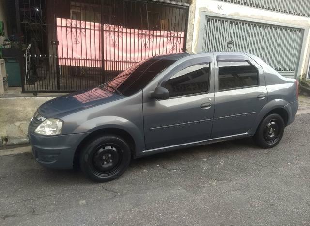 Renault Logan - Foto 2