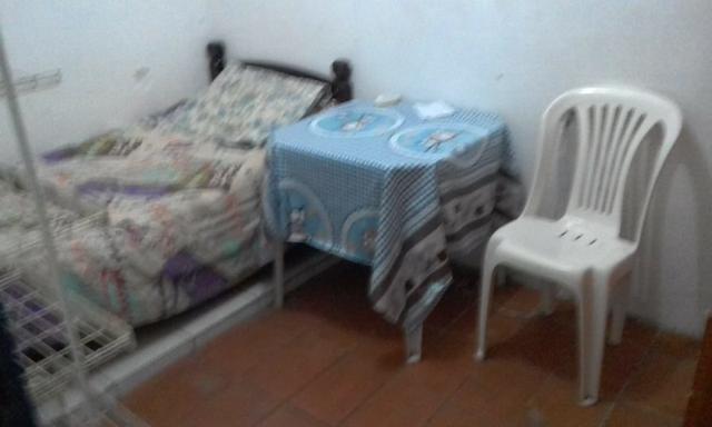 Quarto mobiliado individual para moças - Foto 4