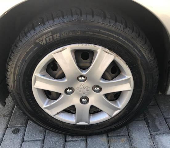 Peugeot sedã 2013 só 18.000,00 reais - Foto 4