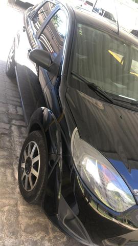 Fiesta sedan - Foto 2