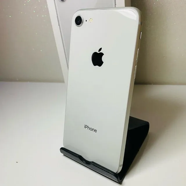 iPhone 8 64GB semi novo zerado