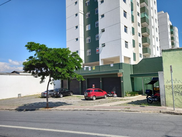 Apartamento de 70 metros quadrados no bairro Carlos Prates com 2 quartos