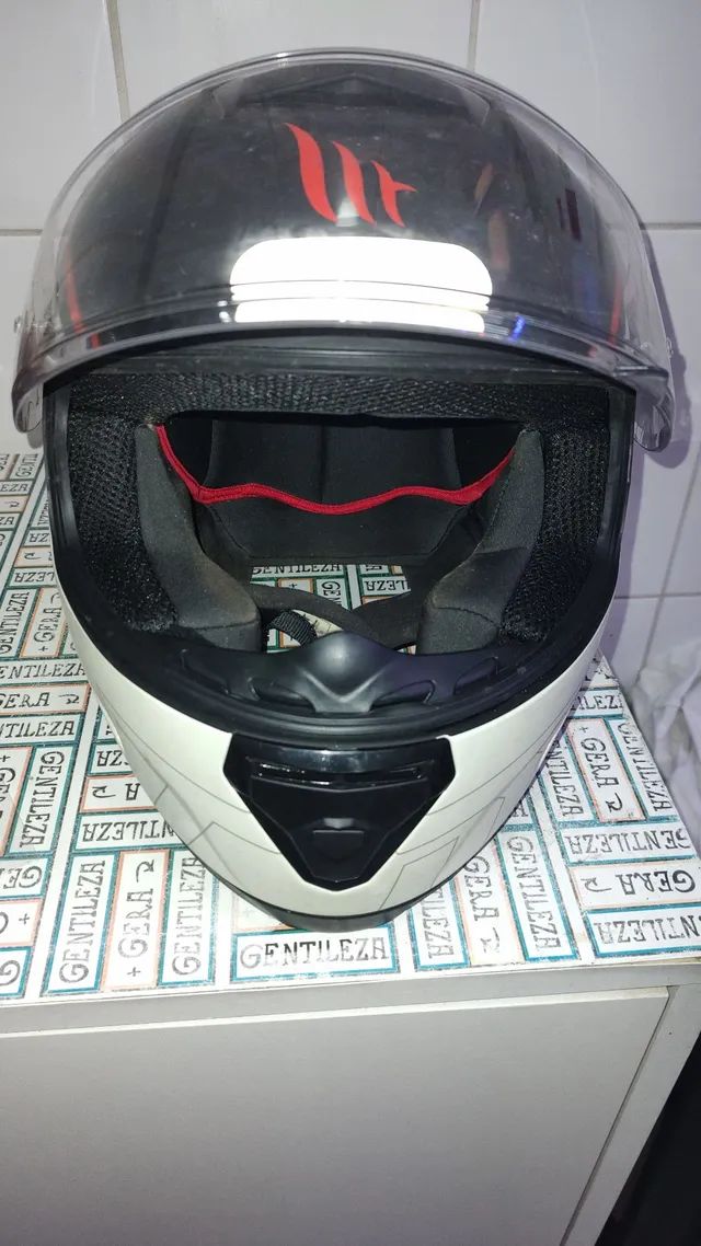 Capacete de moto 