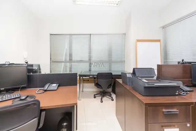 Salas comerciais no Champagnat - ARYA 1