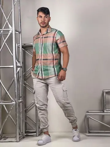 Calça cargo em linho