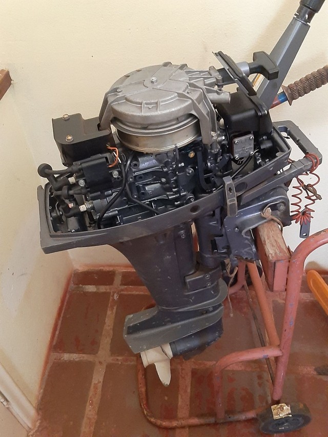 motor de popa Yamaha 15