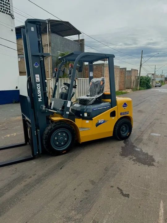 Empilhadeira Plasnox| Nova| 3.000kg| Diesel | Torre 6mts - Foto 3