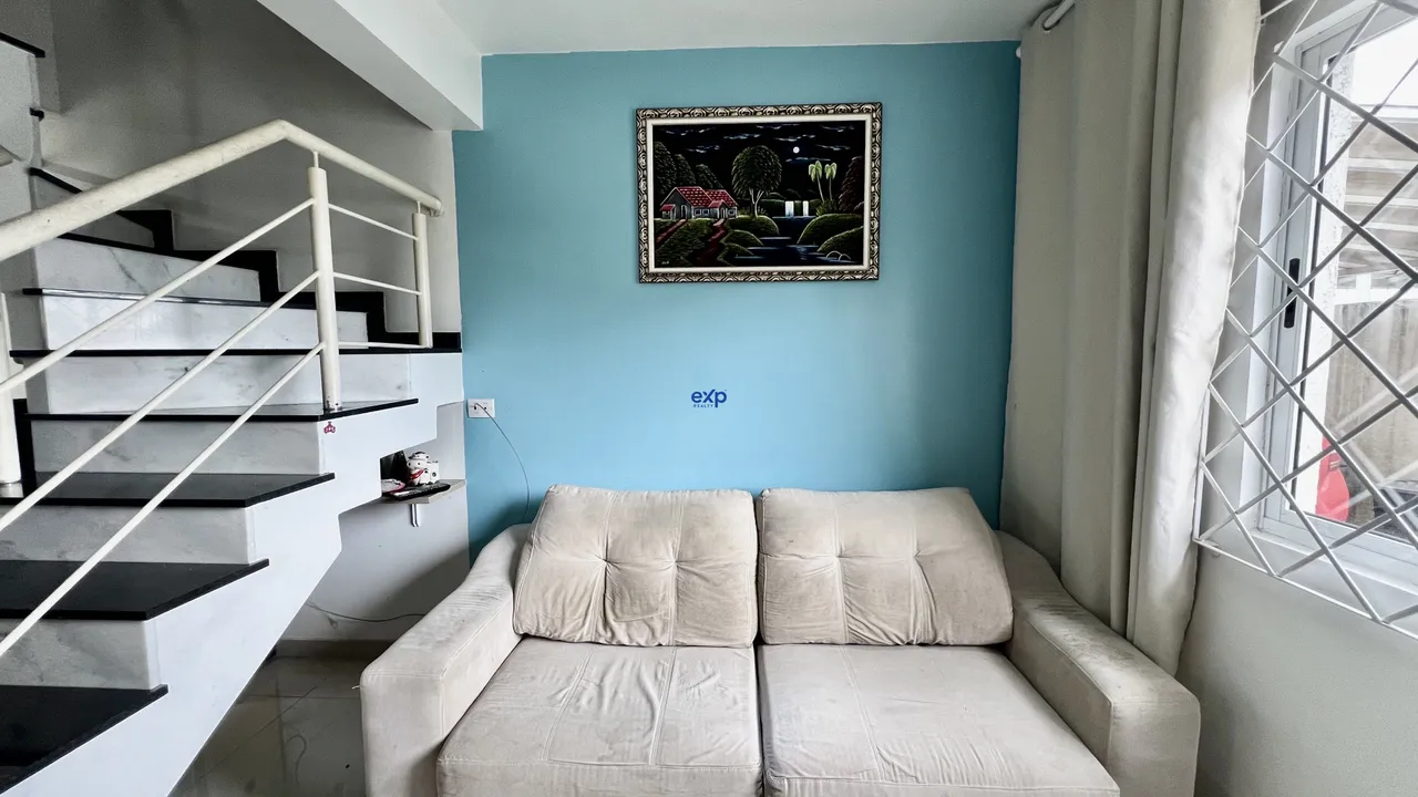 Sobrado à venda em Curitiba no Bairro Uberaba, dentro de condomínio com 4 unidades apenas!