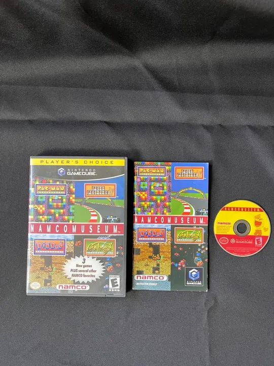 Nintendo GameCube Preto na Caixa + 2 Joysticks + 2 Jogos + Brinde